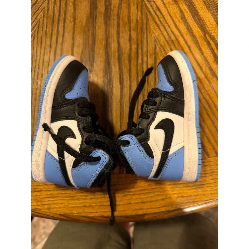 Jordan 1 Retro High OG University Blue Black White FD1413-400 Toddler Size 6C